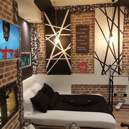 Studio Apartman Black & White Centar Sarajevo Free Parking Kültér fotó